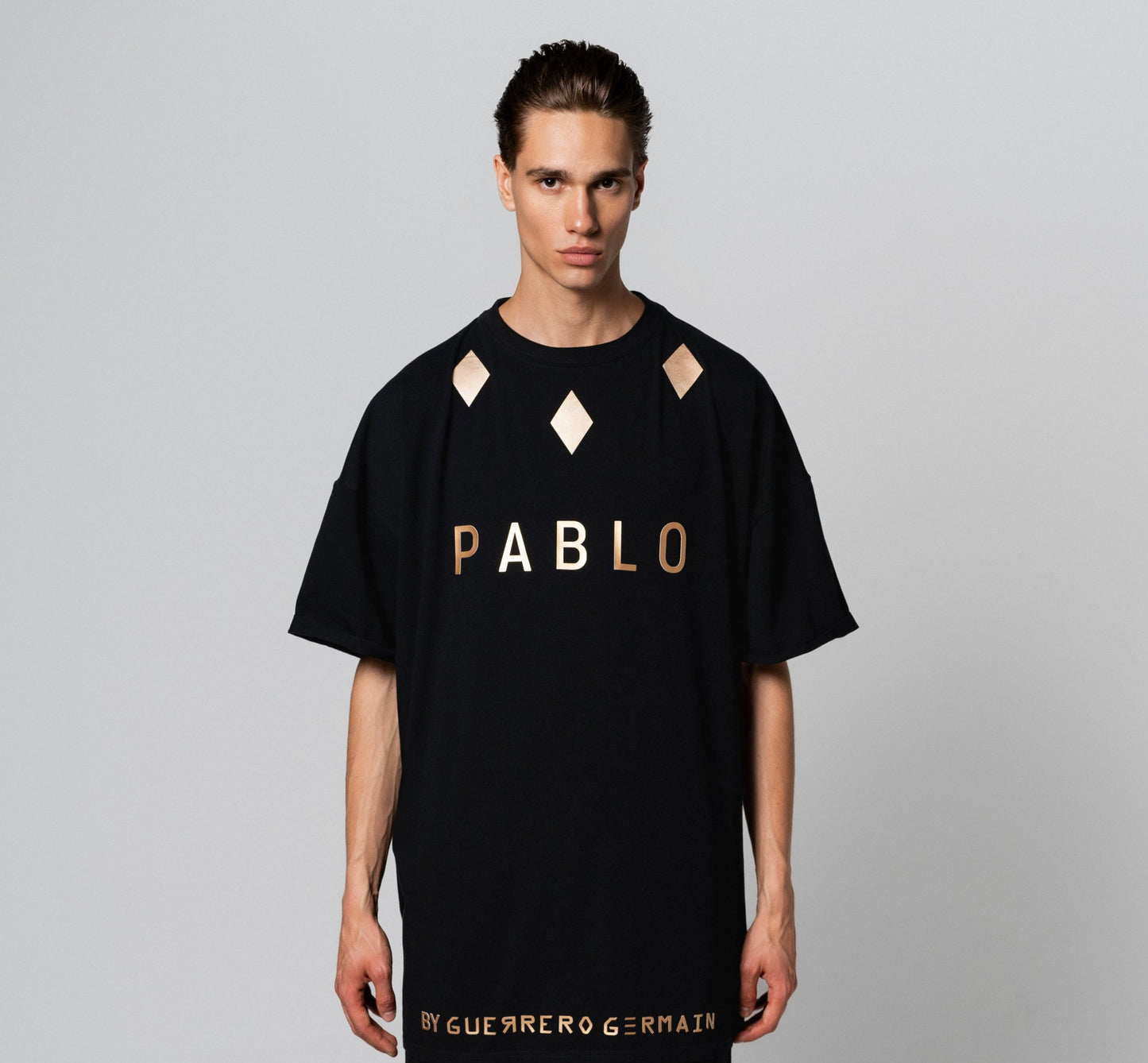 "PABLO" OVERSIZED T-SHIRT (ONE SIZE/ UNISEX)