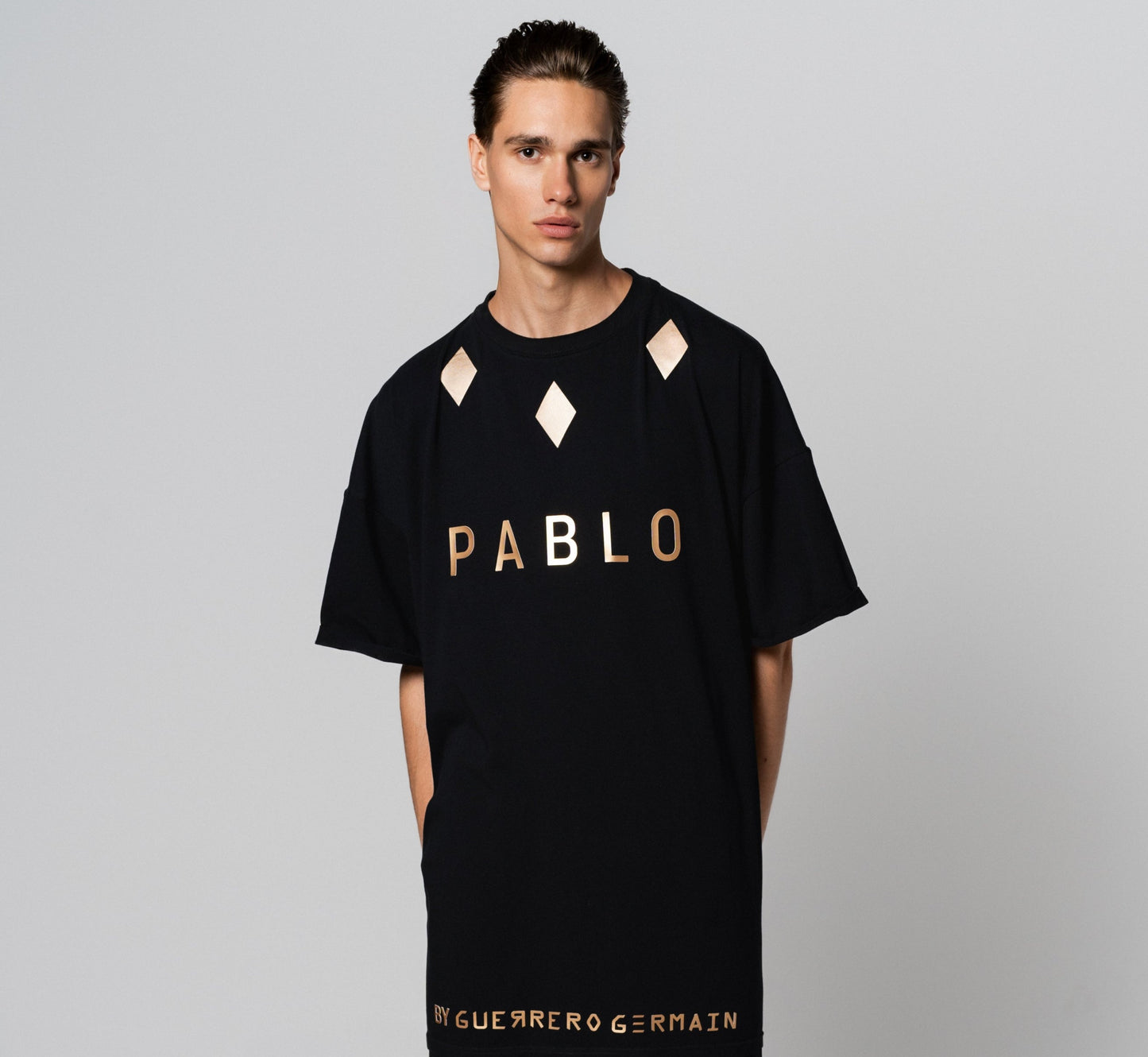 "PABLO" OVERSIZED T-SHIRT (ONE SIZE/ UNISEX)