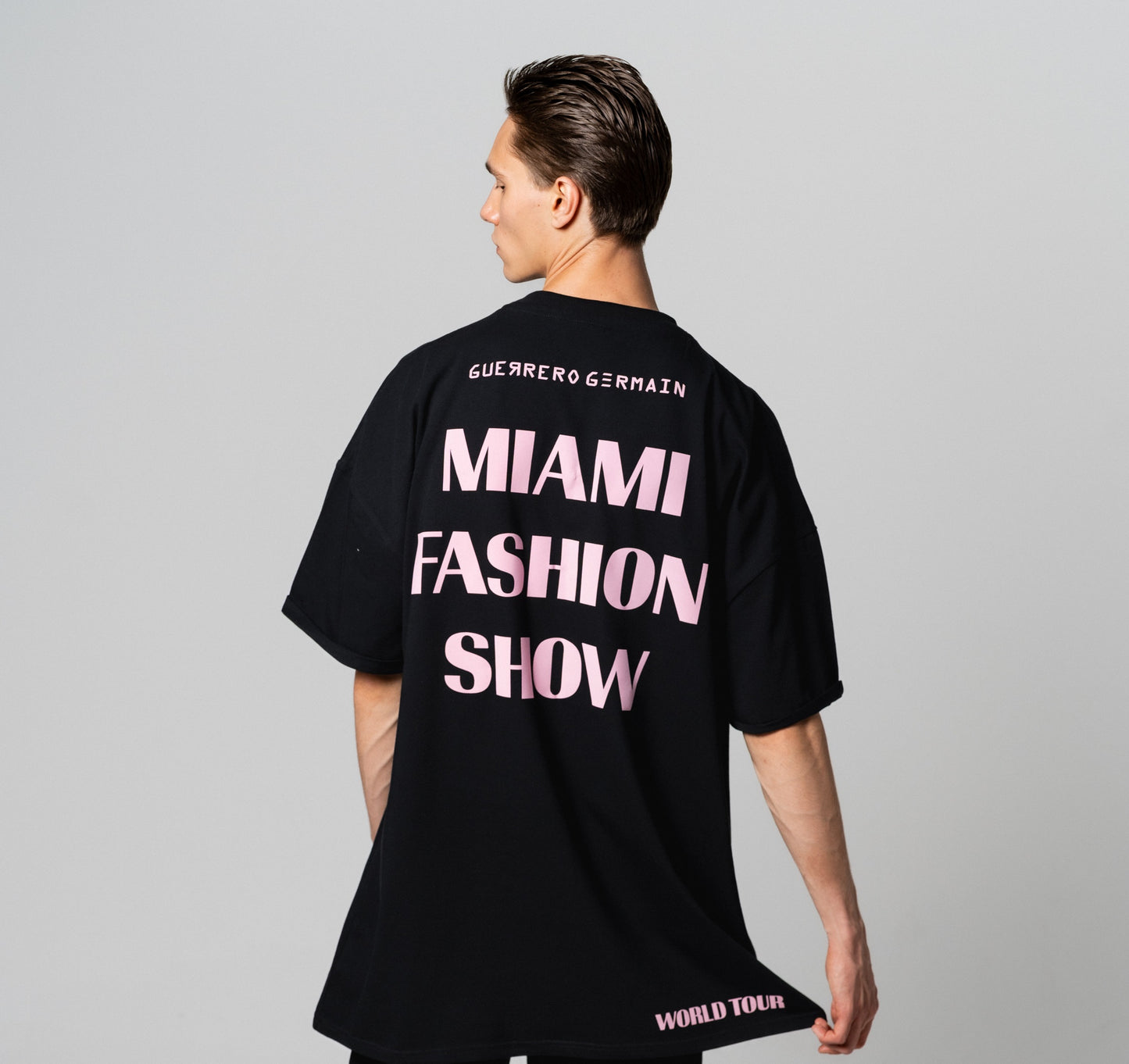 "THE MIAMI FASHION SHOW" OVERSIZED T-SHIRT (ONE SIZE/ UNISEX/ PINK PRINT)